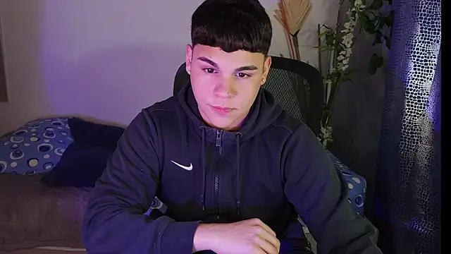 eithan jonnes online show from 04-10-26, 09:19