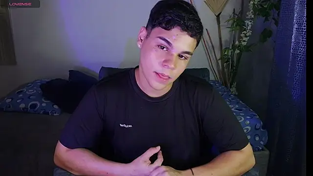 eithan jonnes online show from 04-17-26, 09:29