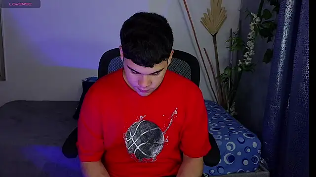 eithan jonnes online show from 04-21-26, 01:07