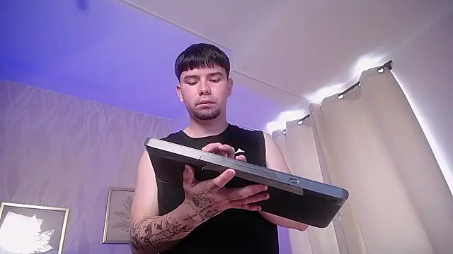 Snapshot of KaiStein chatting on 02-18-26, 06:26 KaiStein online show from 02-18-26, 06:26