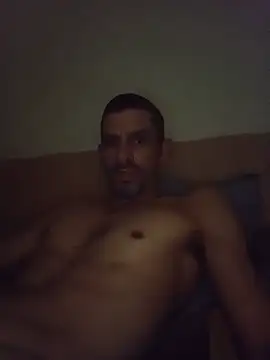Snapshot of segnini21 chatting on 06-19-26, 03:49 segnini21 online show from 06-19-26, 03:49