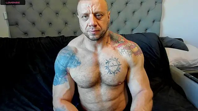 Snapshot of Samson_Legend chatting on 06-20-26, 10:40 Samson Legend online show from 06-20-26, 10:40