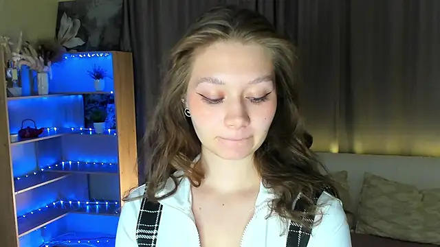 HolliBillig online show from 03-29-26, 07:03