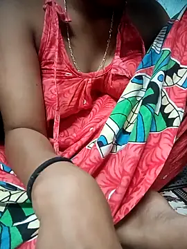 Snapshot of cutezara4 chatting on 02-12-26, 02:06 cutezara4 online show from 02-12-26, 02:06