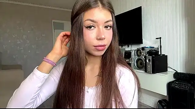 You Club Winx online show from 04-22-26, 07:22