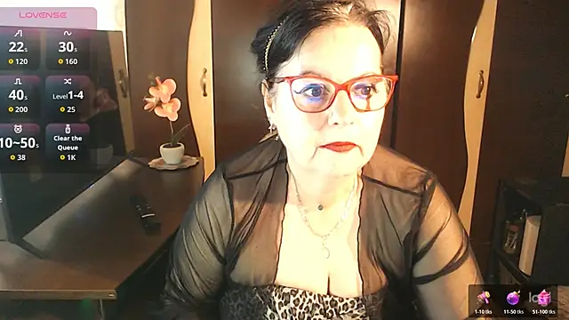 exiMIlf online show from 05-17-26, 09:06