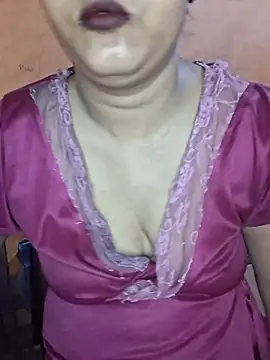 Snapshot of Nency_Love143 chatting on 07-18-26, 07:17 Nency Love143 online show from 07-18-26, 07:17