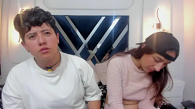 Gaia n Nix online show from 04-18-26, 04:49