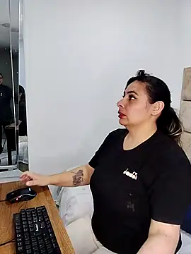 Snapshot of Camila_baby777 chatting on 02-18-26, 07:54 Camila baby777 online show from 02-18-26, 07:54