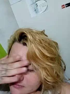 Snapshot of Brandon_Leyes chatting on 04-02-26, 11:13 Brandon Leyes online show from 04-02-26, 11:13