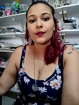 haffsa   online show from 04-15-26, 08:42