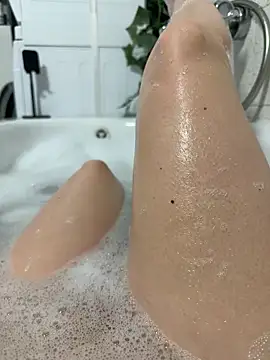 Ninimaus online show from 04-22-26, 07:26