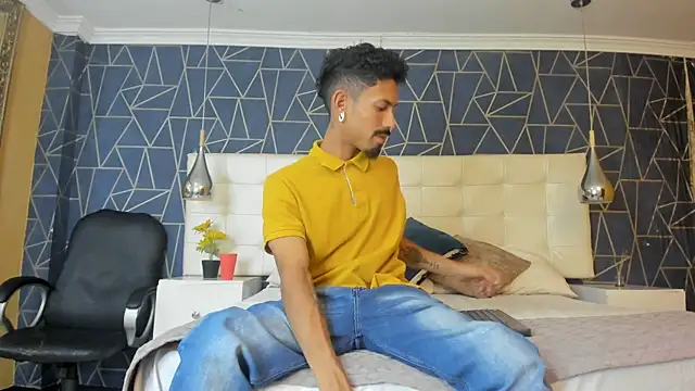 NoaahTylor online show from 03-22-26, 08:12