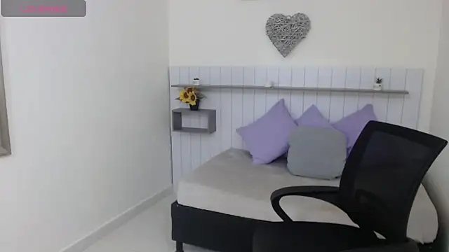 Snapshot of KeyTentation chatting on 02-23-26, 08:17 KeyTentation online show from 02-23-26, 08:17