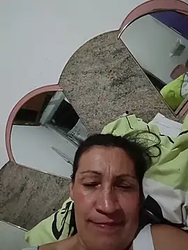 Layla Zaid online show from 04-18-26, 03:54