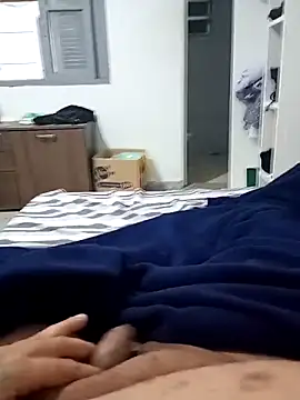 Snapshot of DGdaSul chatting on 02-12-26, 05:35 DGdaSul online show from 02-12-26, 05:35