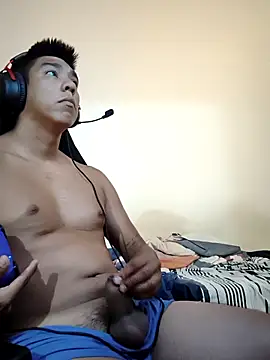 Snapshot of mamichula266 chatting on 02-19-26, 02:46 mamichula266 online show from 02-19-26, 02:46