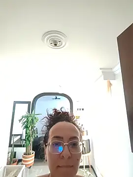 Snapshot of Alexia--27 chatting on 03-01-26, 05:15 Alexia--27 online show from 03-01-26, 05:15