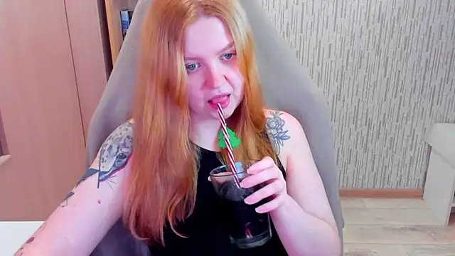 AnitaXVine online show from 04-14-26, 07:31