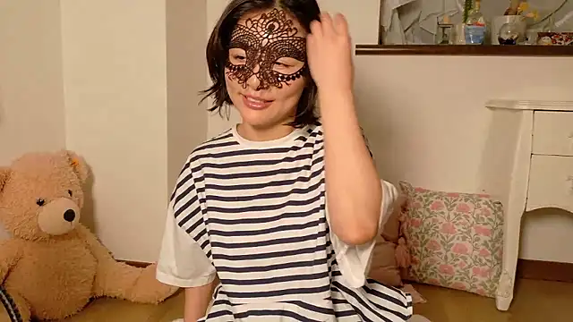 Snapshot of Mochi-Momo chatting on 06-13-26, 02:26 Mochi-Momo online show from 06-13-26, 02:26