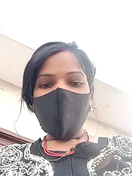 Snapshot of Desi_Couple_P chatting on 03-01-26, 01:40 Desi Couple P online show from 03-01-26, 01:40