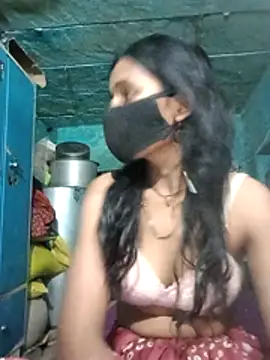 Snapshot of Desi_Couple_P chatting on 04-02-26, 03:42 Desi Couple P online show from 04-02-26, 03:42