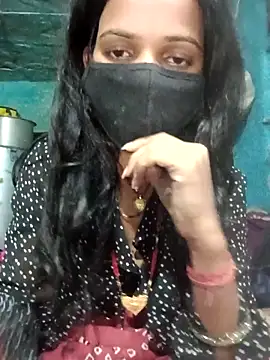 Snapshot of Desi_Couple_P chatting on 04-18-26, 09:24 Desi Couple P online show from 04-18-26, 09:24
