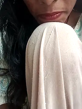 Snapshot of Desi_Couple_P chatting on 05-07-26, 12:49 Desi Couple P online show from 05-07-26, 12:49