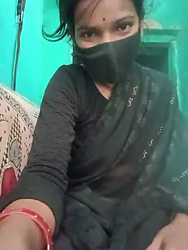 Snapshot of Desi_Couple_P chatting on 05-21-26, 12:50 Desi Couple P online show from 05-21-26, 12:50