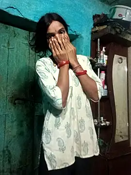 Snapshot of Desi_Couple_P chatting on 05-29-26, 02:53 Desi Couple P online show from 05-29-26, 02:53
