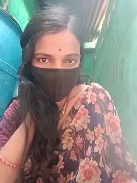 Snapshot of Desi_Couple_P chatting on 06-14-26, 01:25 Desi Couple P online show from 06-14-26, 01:25