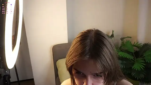 Snapshot of ClarineCasebolt chatting on 04-28-26, 02:33 ClarineCasebolt online show from 04-28-26, 02:33