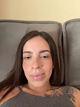 Snapshot of Larinhap chatting on 02-13-26, 05:42 Larinhap online show from 02-13-26, 05:42