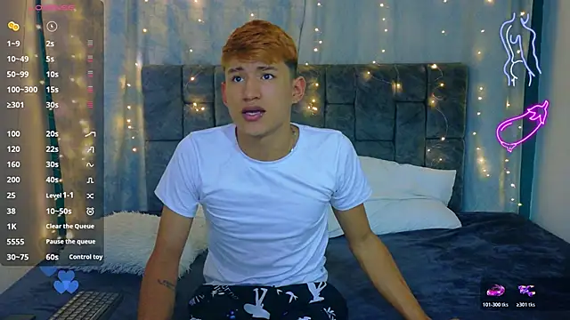 NicolasTorrez online show from 04-19-26, 03:28