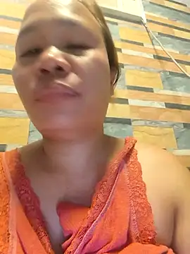 squirtshantal online show from 10-18-25, 05:21