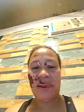 squirtshantal online show from 11-24-25, 08:41