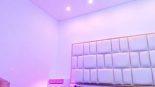 Violetta-foxx online show from 02-28-26, 07:37