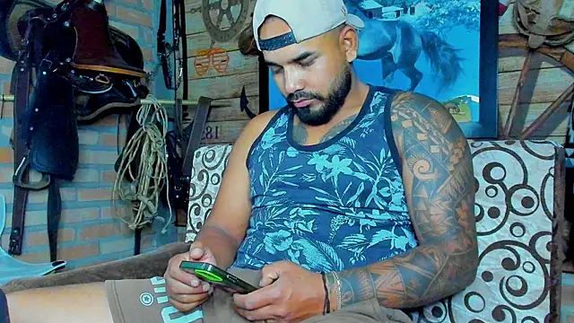 Snapshot of dominic_jonson chatting on 03-09-26, 03:21 dominic jonson online show from 03-09-26, 03:21