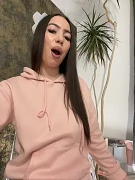 I amSis online show from 04-06-26, 01:56