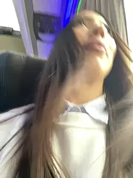 I amSis online show from 04-11-26, 12:09