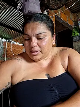 Juli Powl online show from 04-18-26, 07:07