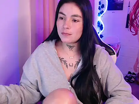 Snapshot of JanineRae chatting on 02-16-26, 07:43 JanineRae online show from 02-16-26, 07:43