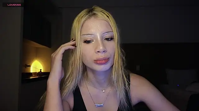 Snapshot of qualitybab chatting on 03-04-26, 03:01 qualitybab online show from 03-04-26, 03:01