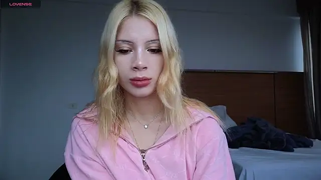 Snapshot of qualitybab chatting on 03-12-26, 12:55 qualitybab online show from 03-12-26, 12:55