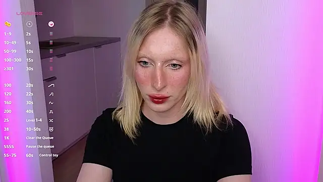 LexieWintour online show from 07-09-26, 02:21