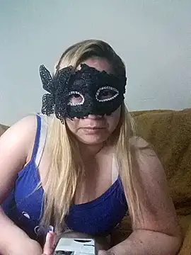 Snapshot of Curiososhorny chatting on 03-09-26, 01:48 Curiososhorny online show from 03-09-26, 01:48