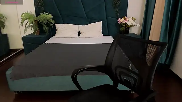 Snapshot of Erick_Wilson chatting on 03-07-25, 04:44 Erick Wilson online show from 03-07-25, 04:44