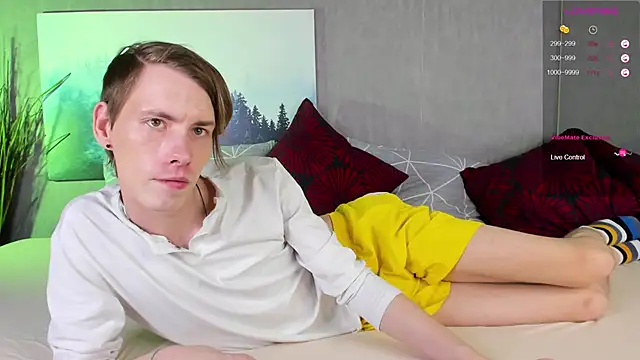 Snapshot of Erick_Wilson chatting on 03-18-25, 06:25 Erick Wilson online show from 03-18-25, 06:25