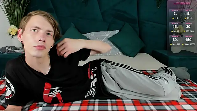 Snapshot of Erick_Wilson chatting on 09-13-25, 08:36 Erick Wilson online show from 09-13-25, 08:36