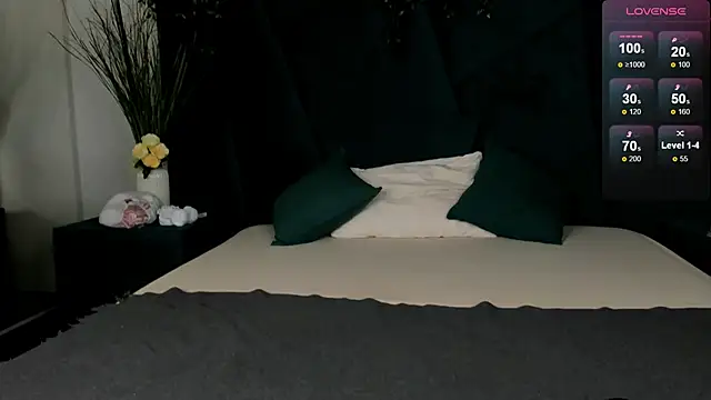 Snapshot of Erick_Wilson chatting on 11-29-25, 05:54 Erick Wilson online show from 11-29-25, 05:54